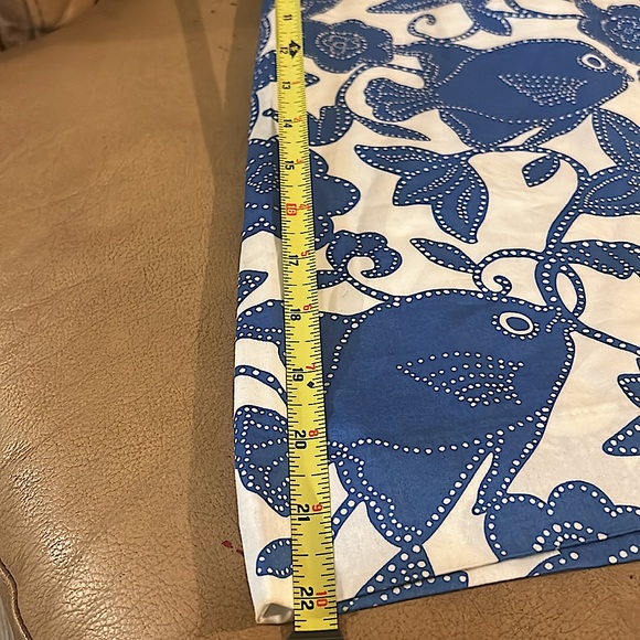 Lilly Pulitzer - Picture 4 of 7